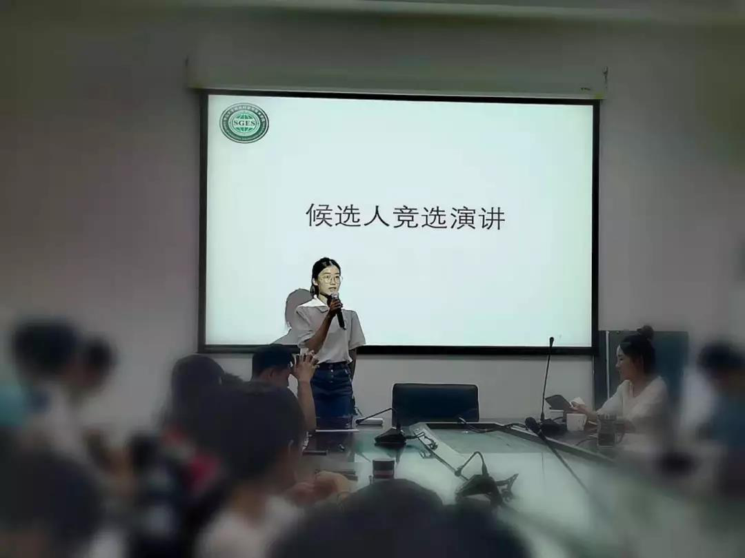 “”